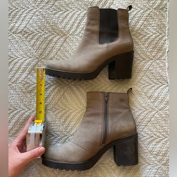 Vagabond Whimsy Goth Punk Boho Chelsea Boots Block Rubber Heeled Gray Size 39 - Picture 4 of 10